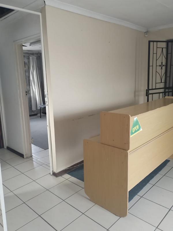 To Let commercial Property for Rent in Mandela Park Western Cape